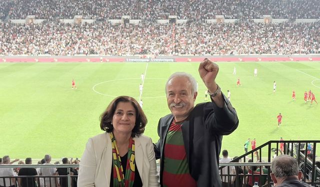 Mızraklı yedi yıl sonra Amedspor tribününde