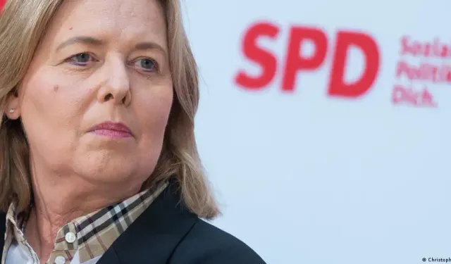 Almanya: SPD Genel Başkanı ve Çalışma Bakanı istifa etti