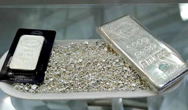 Gümüş 60 doların gölgesinde: Aylar süren yükseliş eridi