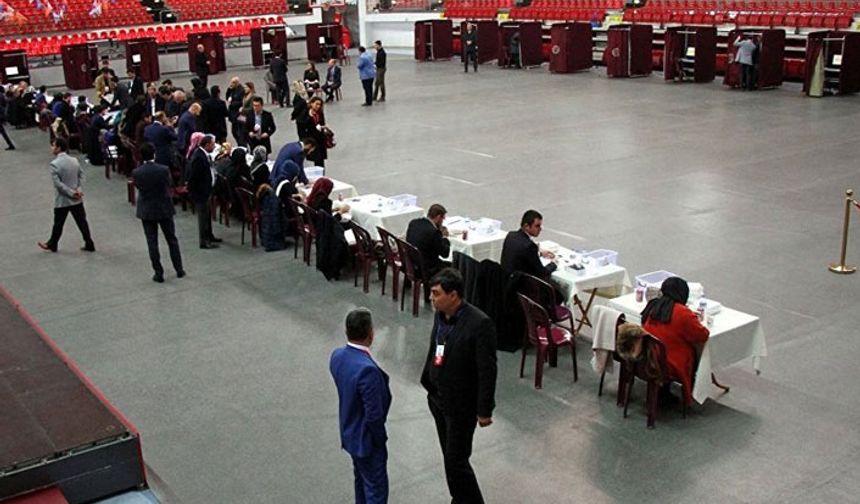 AKP'de temayül yoklaması sona erdi
