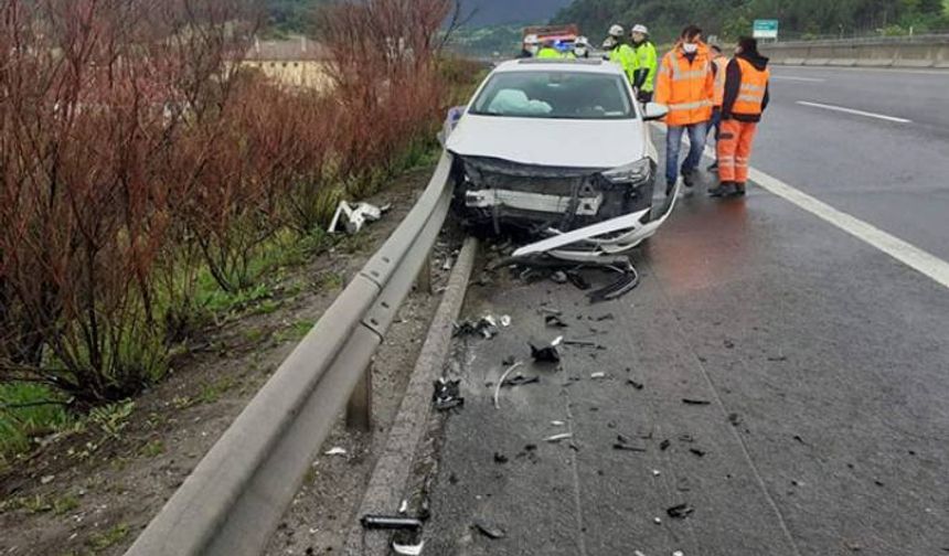 MHP milletvekilleri Kalyoncu ve Karadağ trafik kazası geçirdi
