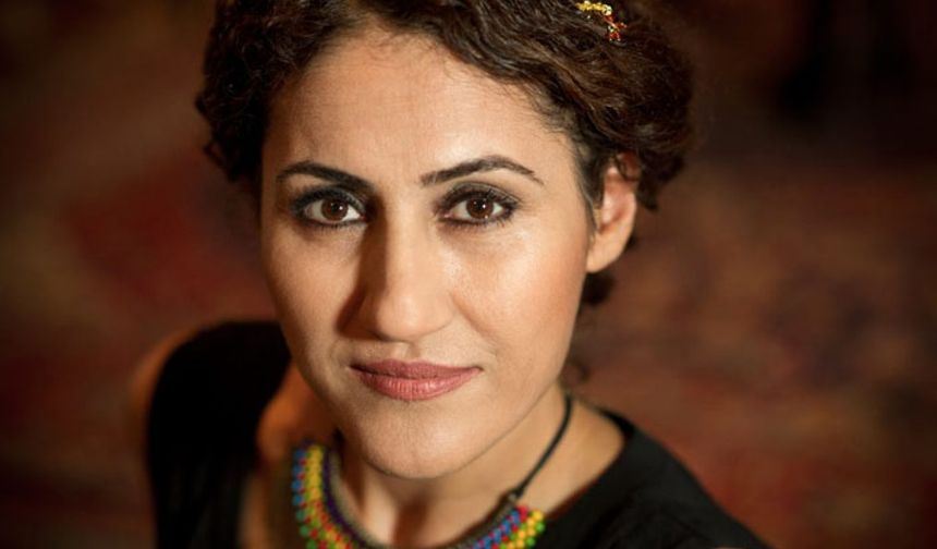 Aynur Doğan'a 'Yılın Sanatçısı Ödül'ü verildi