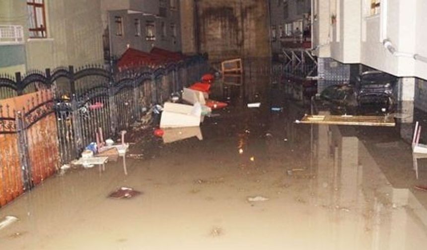 Sincan'da şiddetli yağış sonrası sel: Yaralılar var