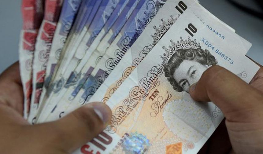 İngiltere'de asgari ücret yüzde 6,6 zamla saat başına 9,50 sterline yükseltilecek