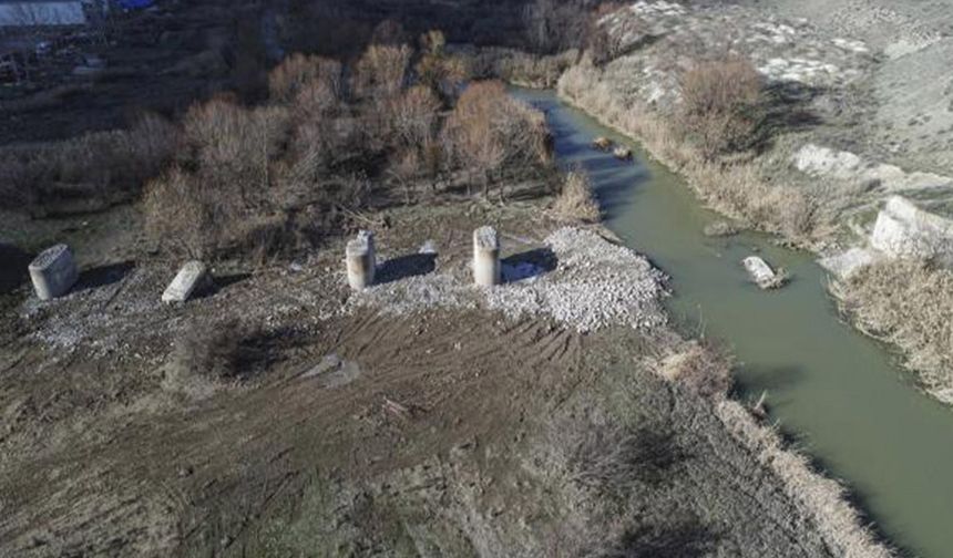 Ankara'da 86 yıllık köprü çalındı