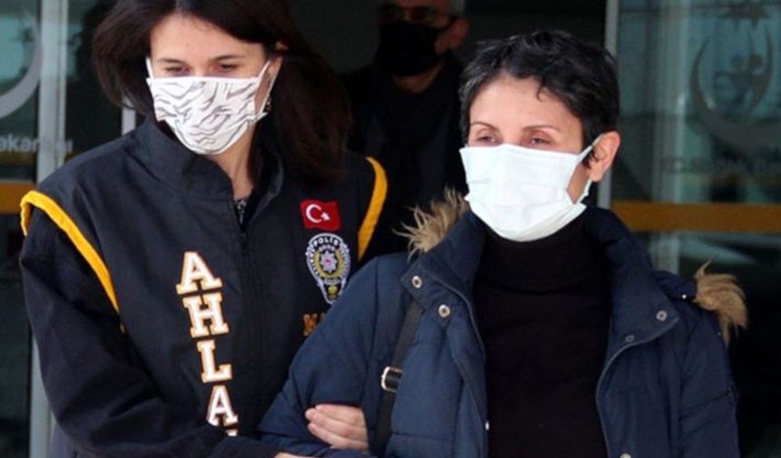 Gazeteci Kılınç cezaevine 'Ahlak Masası' yelekli polisle götürüldü