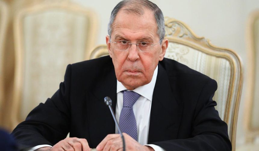 Lavrov: Putin-Zelenskiy görüşmesi henüz planlanmıyor