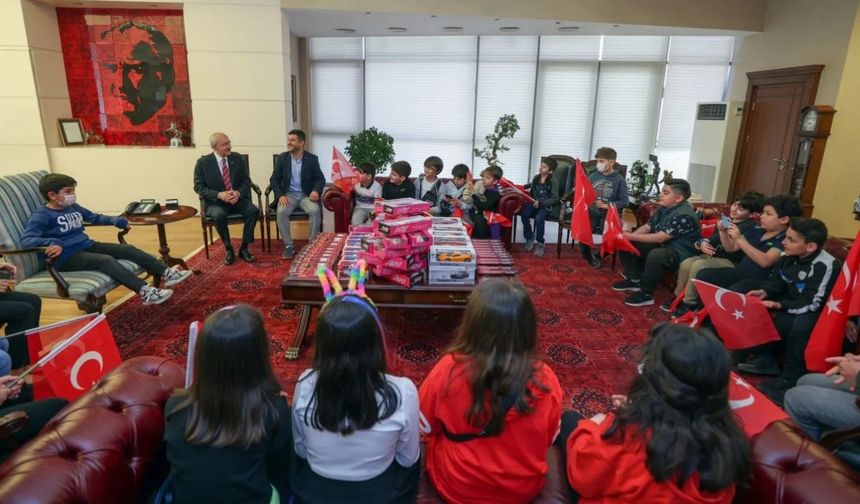 Çocuklar Kılıçdaroğlu'na sordu: Elektriğin neden kesildi?