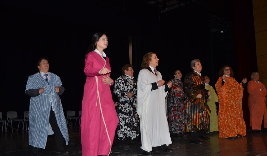 Bektaşağa Köyü Kadınları İstanbul turnesinde