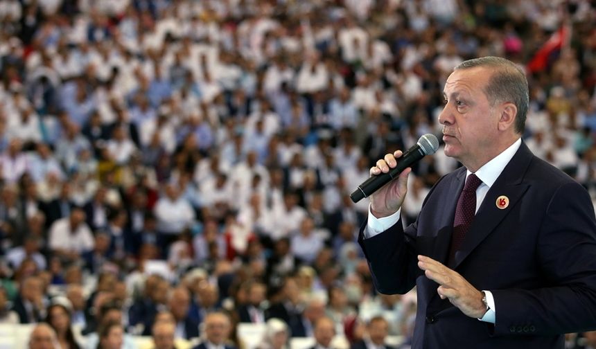 MAK Araştırma'nın sahibi Kulat: AKP'nin 27 il başkanı ve yönetimini değiştireceği yönünde kulis aldım