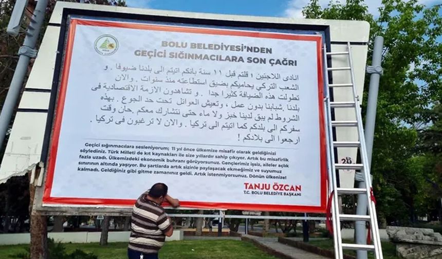 Belediye Başkanı Tanju Özcan'dan mültecilere ilanlı tehdit: Artık istenmiyorsunuz
