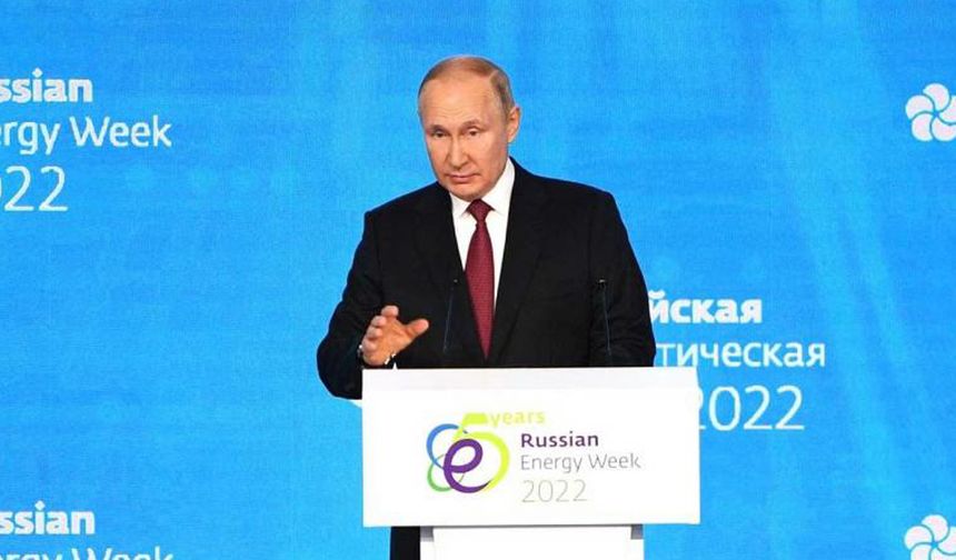 Putin, ilhak edilen bölgelerde sıkıyönetim ilan etti