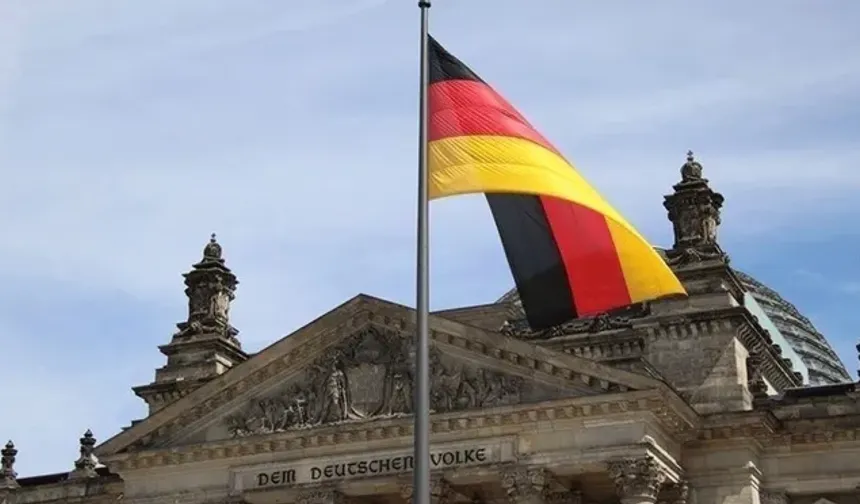 Almanya'da koalisyon partileri uzlaştı: Vatandaşlığa geçmek kolaylaşıyor