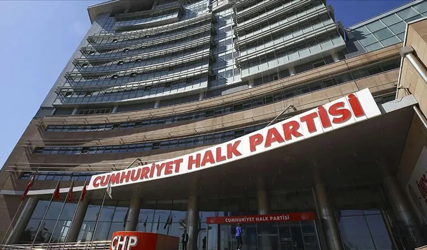 CHP'de 8 il başkanı daha görevden alındı
