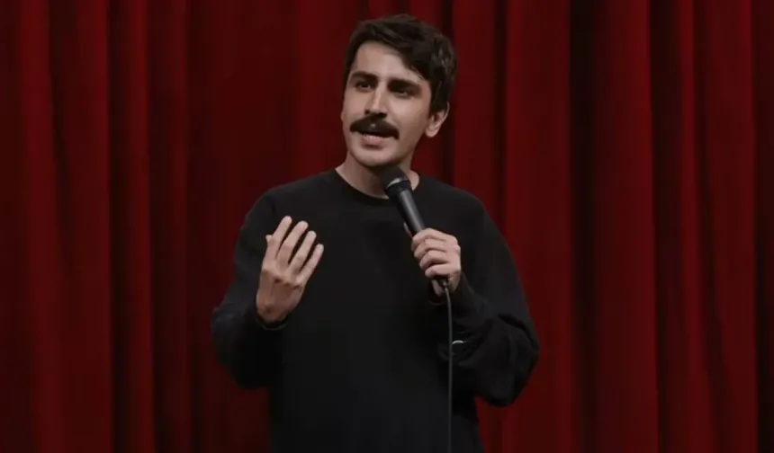 Komedyen Deniz Göktaş havalimanında gözaltına alındı