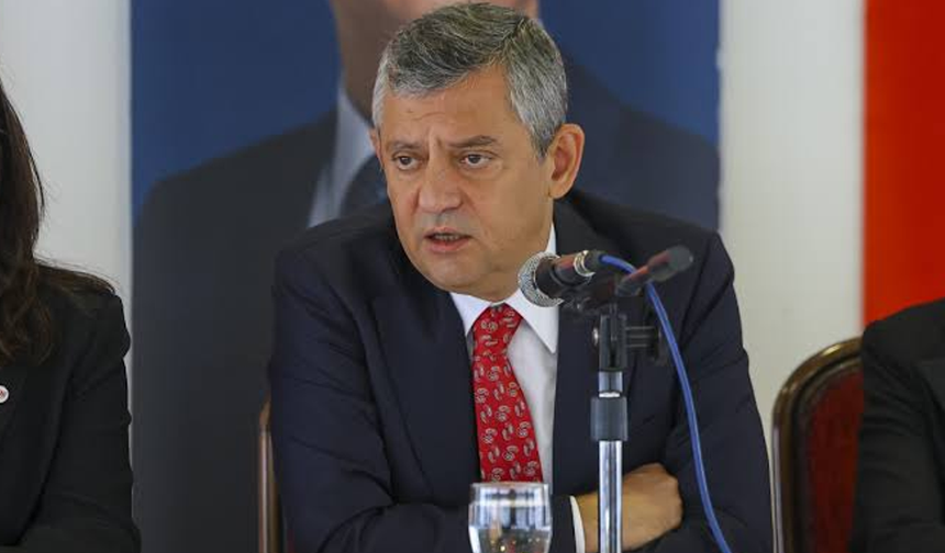 Özel'den çok tartışılan Yeni Parti logosuna ilişkin ilk açıklama: 'Halk oylamasına sunabiliriz'