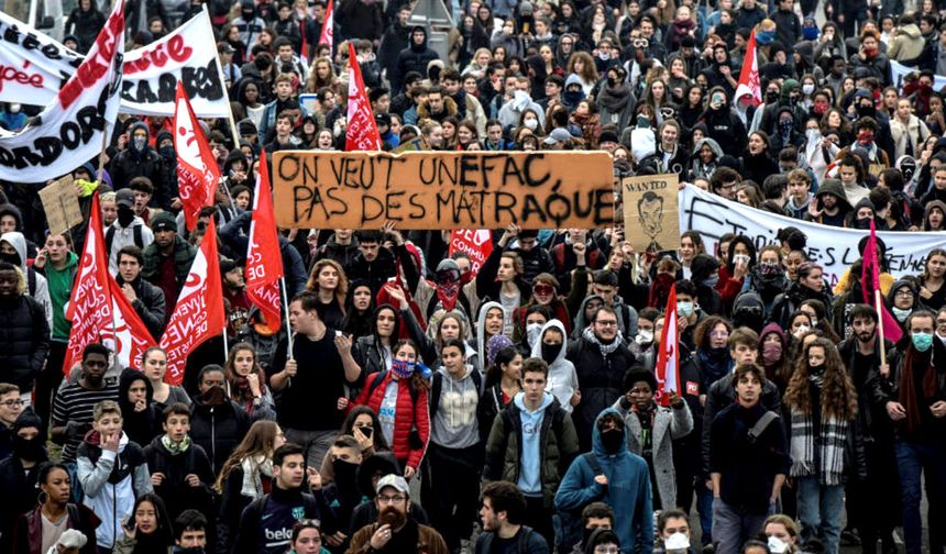 Fransa'da lise eylemleri ülke genelinde: Bir günde 440 gözaltı