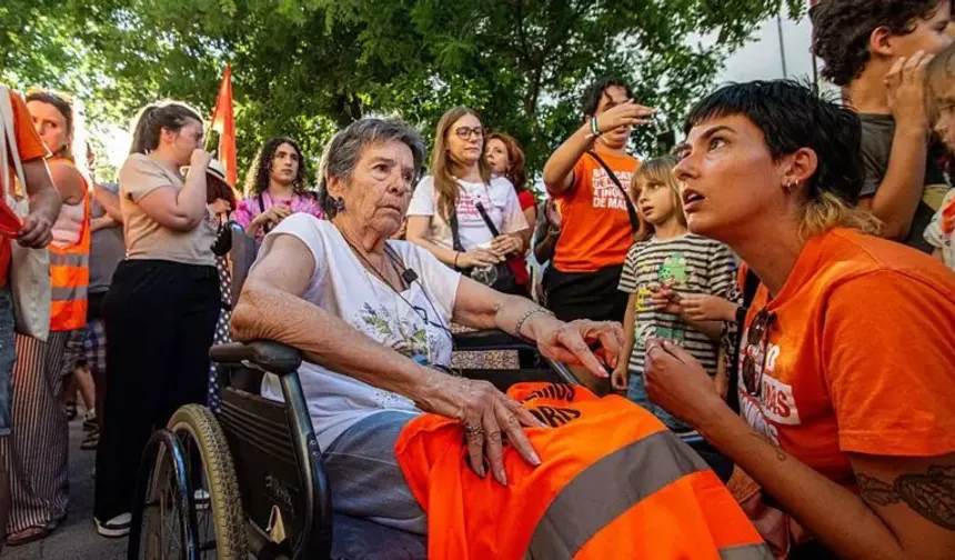 İspanya'da konut krizinin sembolü haline gelen yaşlı kadın hayatını kaybetti