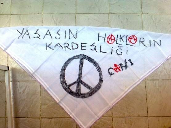 Beşiktaş Çarşı savaşa karşı...
