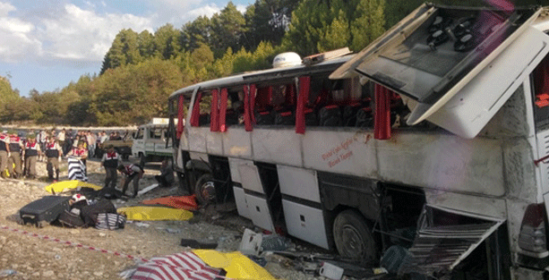 Antalya'da otobüs kazası: 13 ölü