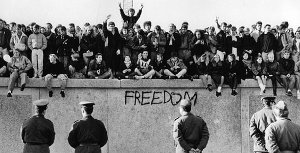 Berlin Duvarı gerçekten yıkıldı mı?
