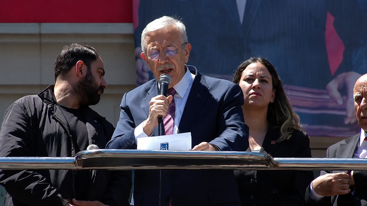 Mansur Yavaş, CHP Ankara İl Başkanlığı'nda açıklamalarda bulunuyor!