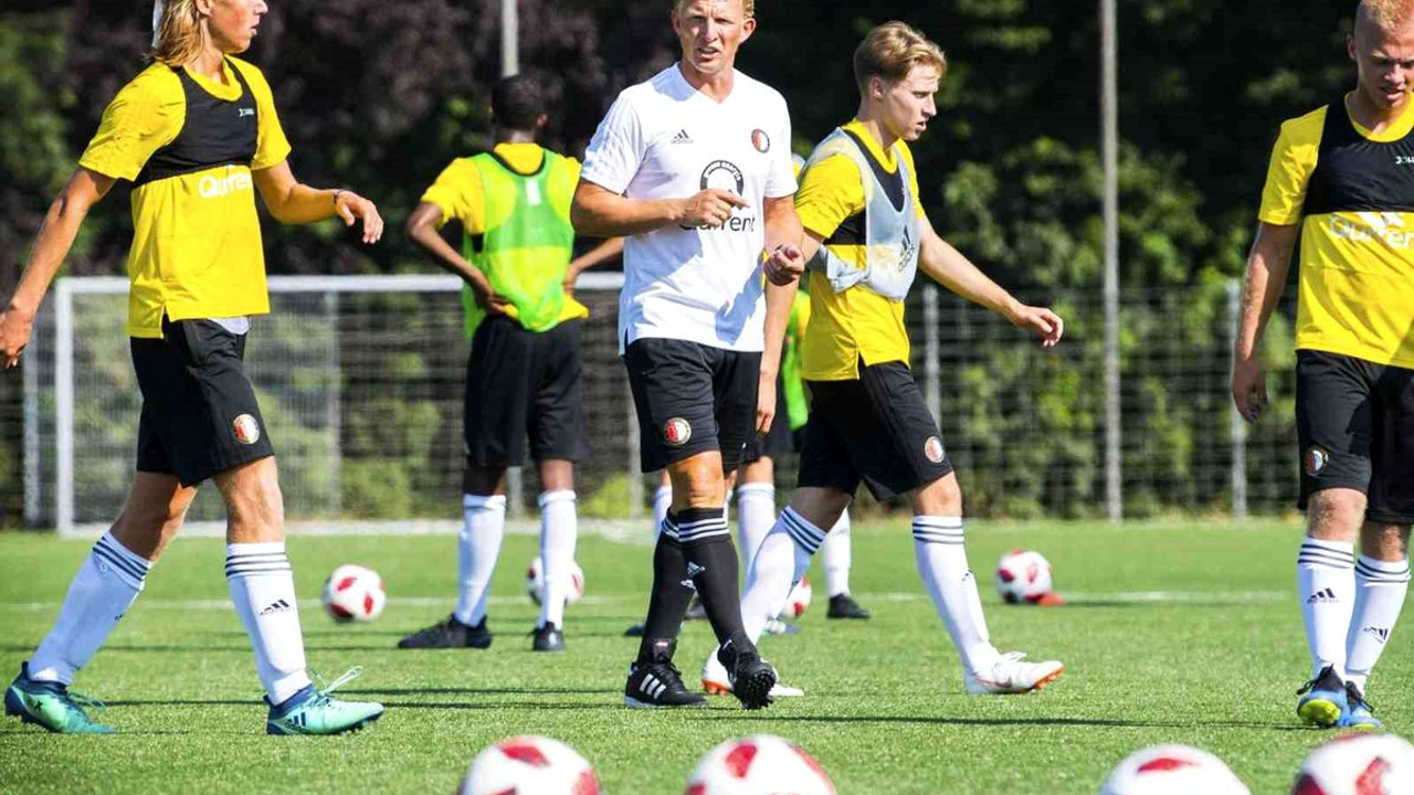 Dirk Kuyt, 11 yıl sonra Fenerbahçe'de!