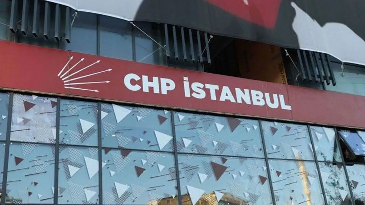 CHP'de 39 il yöneticisi ile 36 ilçe başkanı partiden istifa etti
