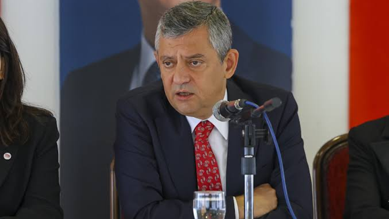 Özel'den çok tartışılan Yeni Parti logosuna ilişkin ilk açıklama: 'Halk oylamasına sunabiliriz'
