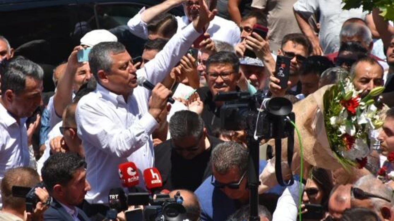 Özgür Özel: Tüm anketlerde birinciyiz