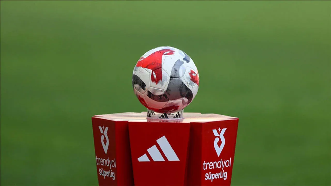 Süper Lig'de yeni sezon fikstürü belli oldu: İşte derbi haftaları!