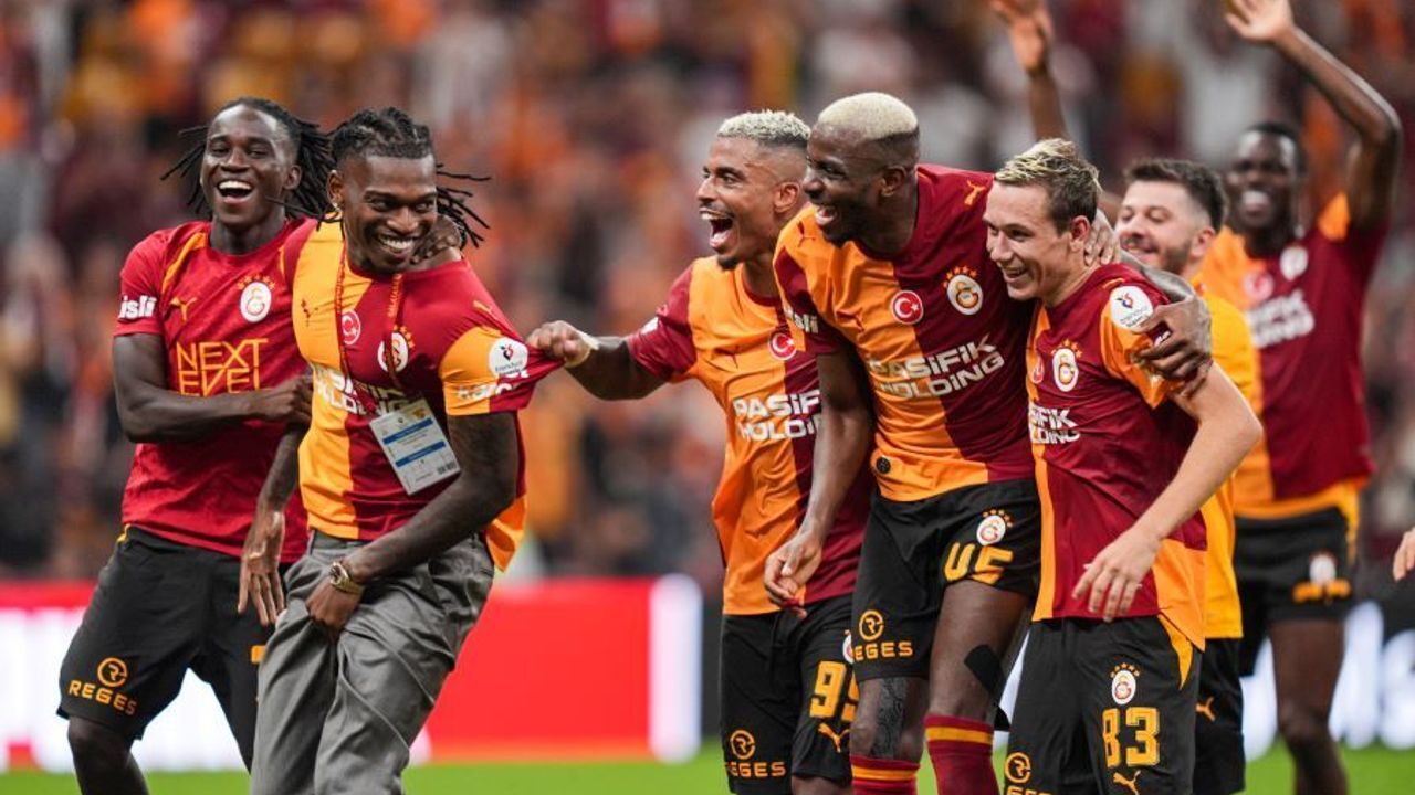 Galatasaray, Göztepe'yi 3-2 mağlup etti