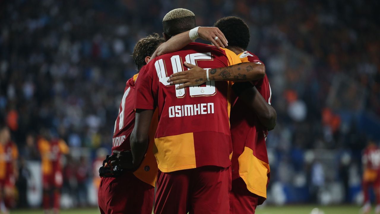 Osimhen yıldızlaştı Galatasaray Erzumspor'u 4-0'la rahat geçti!
