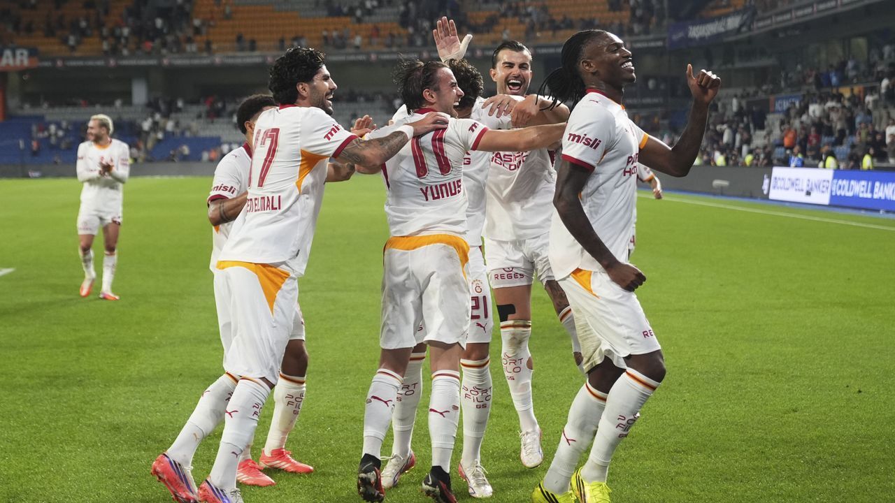 Galatasaray Başakşehir'i 90'da yıktı!